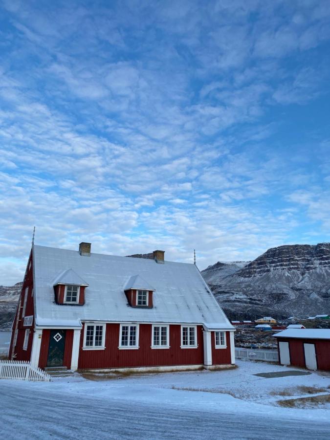 Hotel Disko Island Qeqertarsuaq Exteriör bild