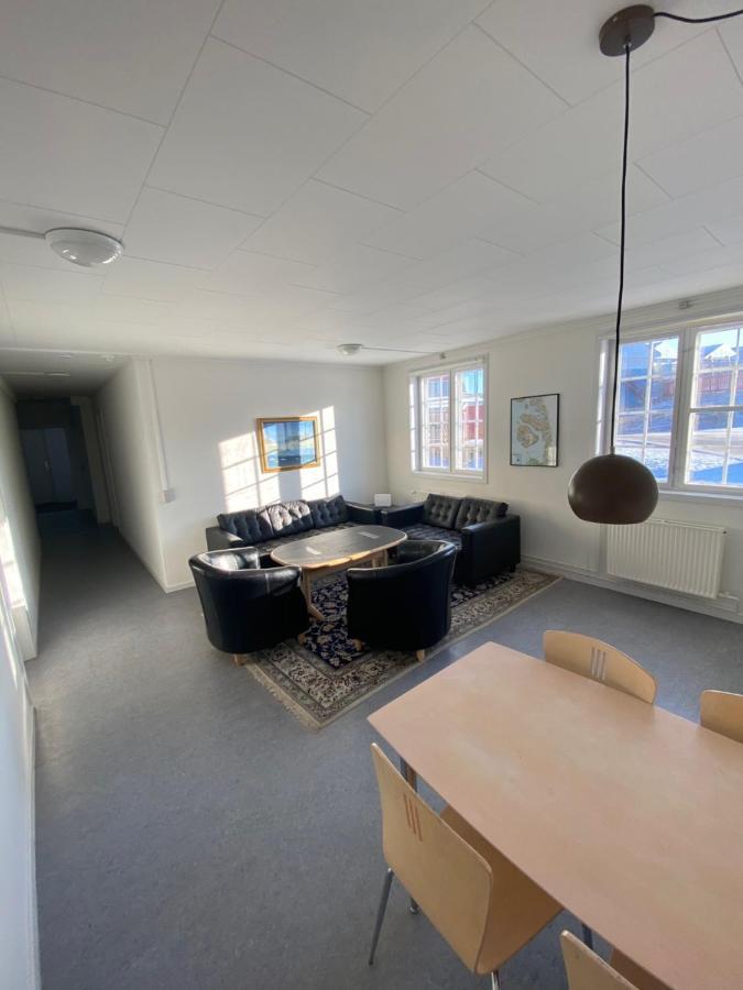 Hotel Disko Island Qeqertarsuaq Exteriör bild