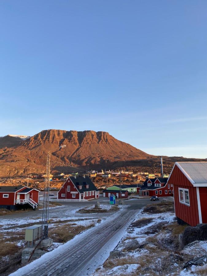 Hotel Disko Island Qeqertarsuaq Exteriör bild