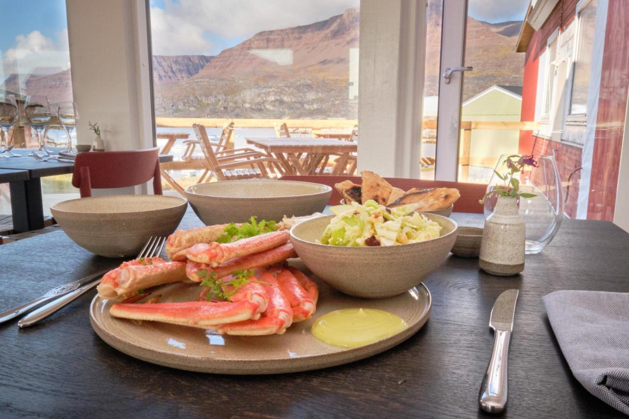 Hotel Disko Island Qeqertarsuaq Exteriör bild